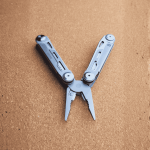 Multitool Badger Outdoor Thorn - 14 funkcji - obrazek 6
